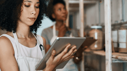 small-business-woman-using-tablet